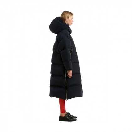 GIGI HADID X TOMMY HIFLIGER collection long puffer coat
