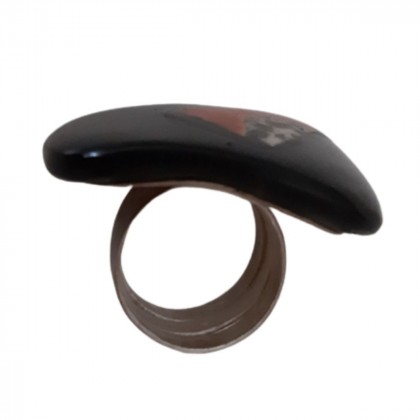 Silver ring with horn and coral shell size 53